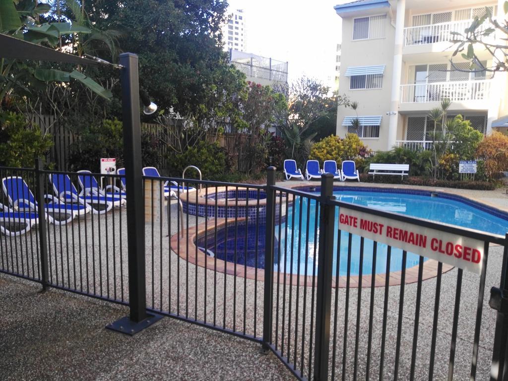 Surfers Beach Holiday Apartments Гоулд Коуст Екстериор снимка