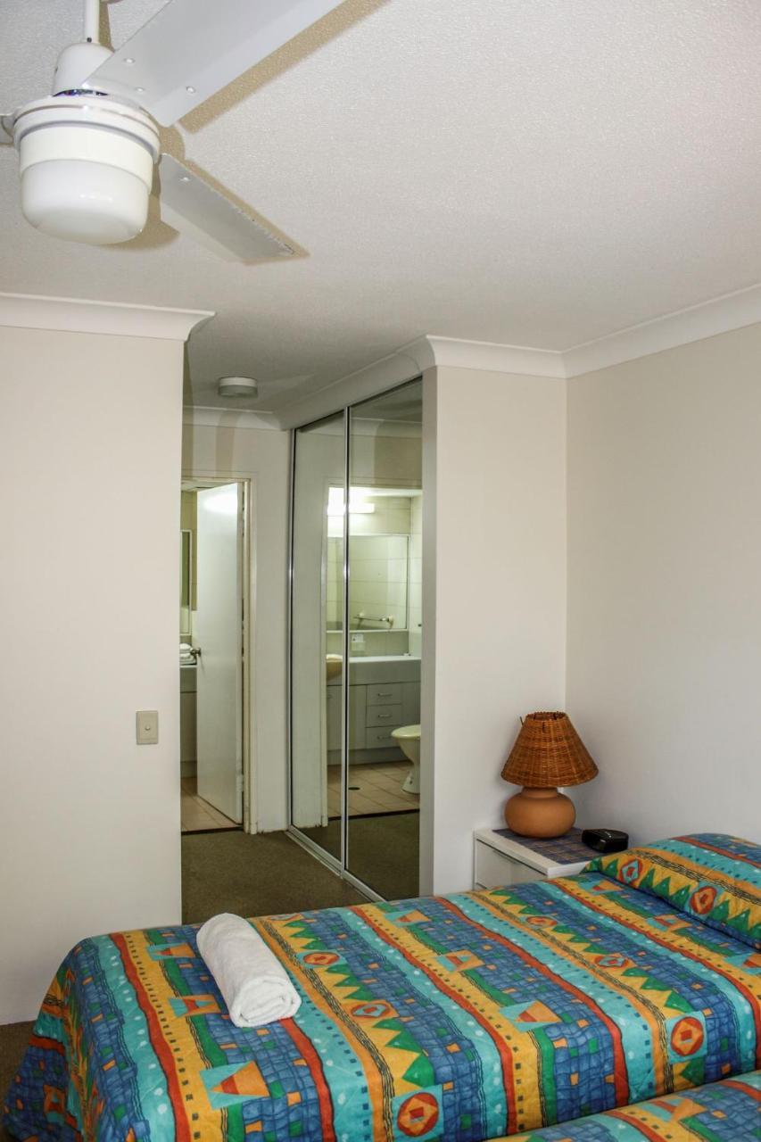 Surfers Beach Holiday Apartments Гоулд Коуст Екстериор снимка